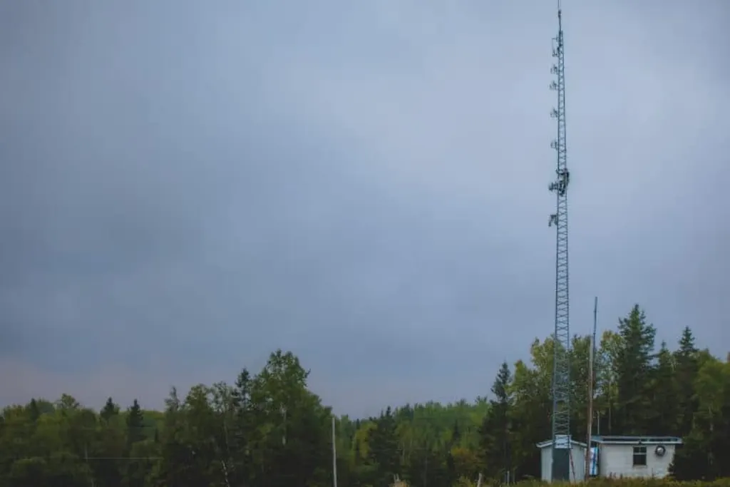 Antenne de Lecher : Guide complet pour comprendre et utiliser cet outil