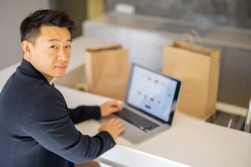 Shopify vs WooCommerce : comparatif des deux plateformes de commerce en ligne